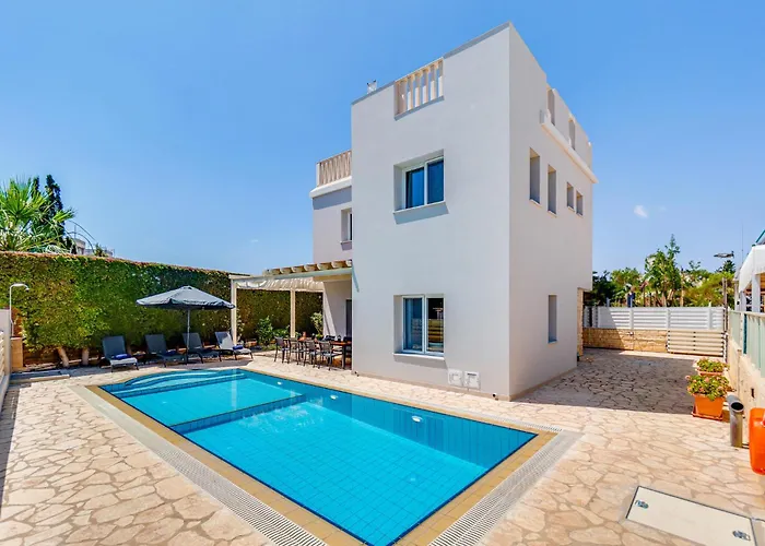 Blue Velvet Villa By Ezoria Villas